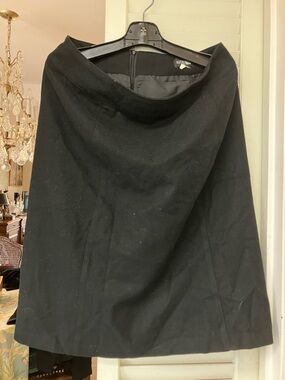 Autumn Woolen Black Skirt with Folded Waist